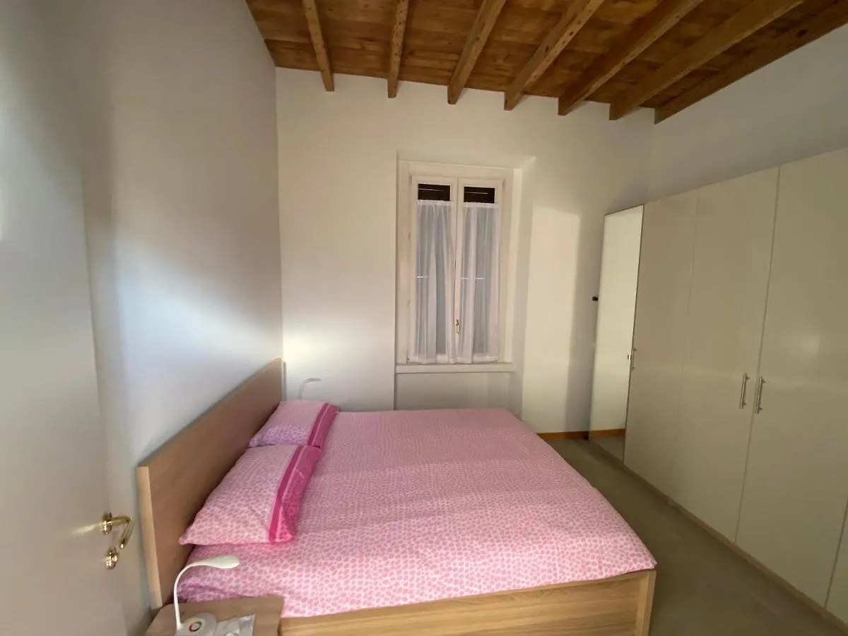 Novi Homes Mediolan 0*,  Włochy